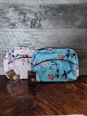 NWT Bundle Make Up/ Toiletry Travel Bags Pink And Blue Floral Plastic Interior